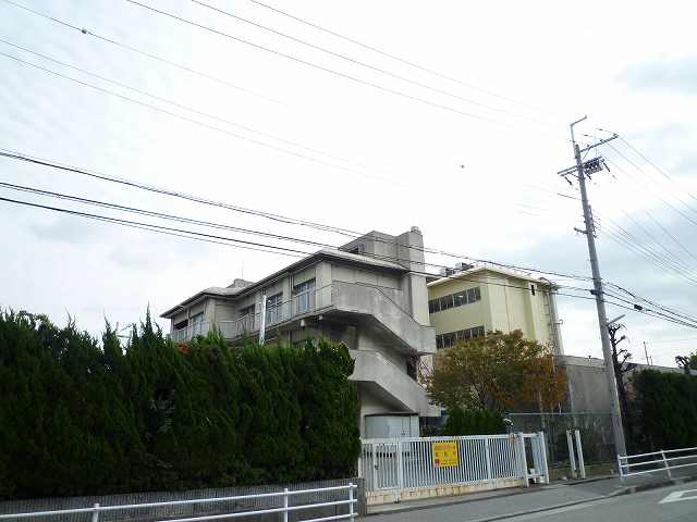 ��ˎs���w�Z�A�w�Z��A��ˎs�� �������w�Z�A���r�_�E�ʐ^3