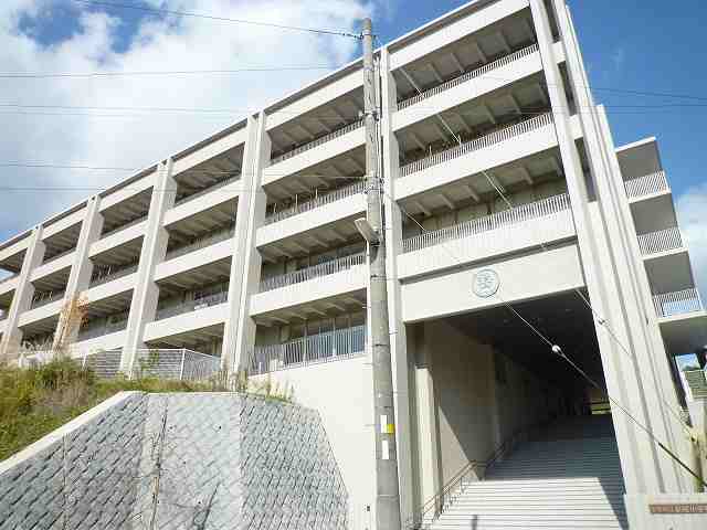 ��ˎs���w�Z�A�w�Z��A��ˎs�� �������w�Z�A�R�{�w�E�ʐ^2