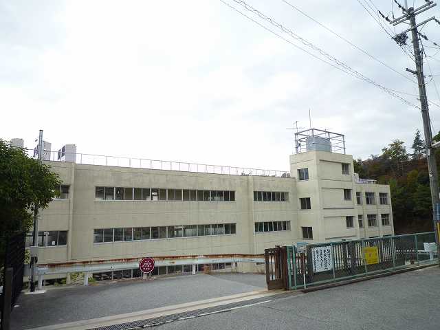 ��ˎs���w�Z�A�w�Z��A��ˎs�� ���R���䏬�w�Z�A���R�ω��w�E�ʐ^2