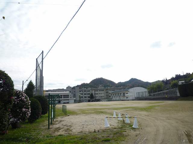 ��ˎs���w�Z�A�w�Z��A��ˎs�� ���J���w�Z�A��ˉw�E�ʐ^1