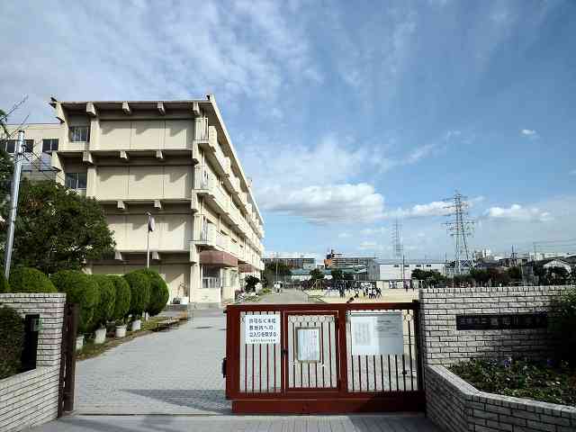 ��ˎs���w�Z�A�w�Z��A��ˎs�� ���i���w�Z�A���щw�E�ʐ^1